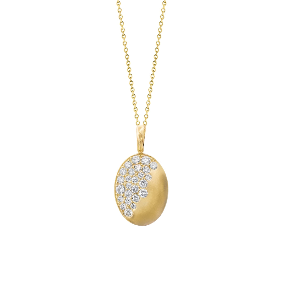 SCATTERED DIAMOND OVAL PENDANT NECKLACE