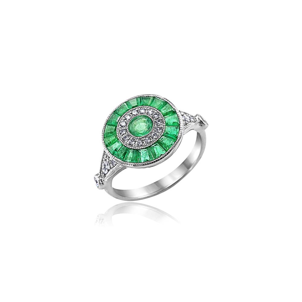 DIAMOND AND EMERALD RING