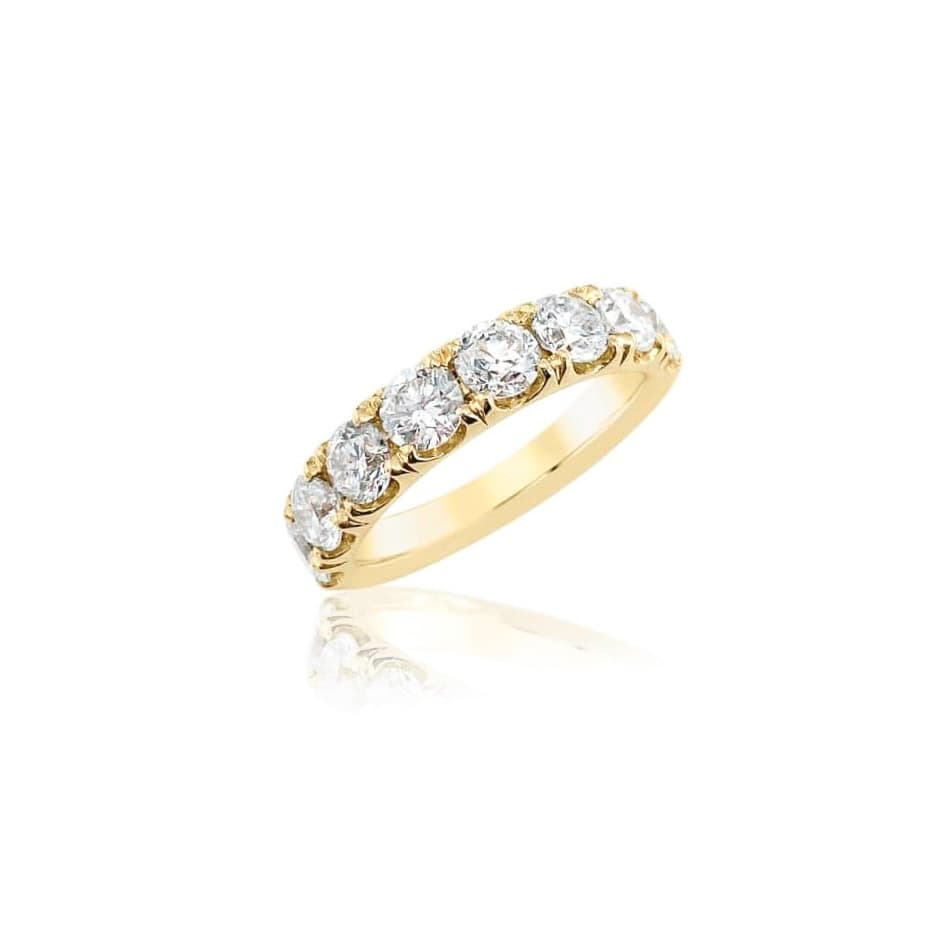 Jumbo 8 Stone Diamond Band