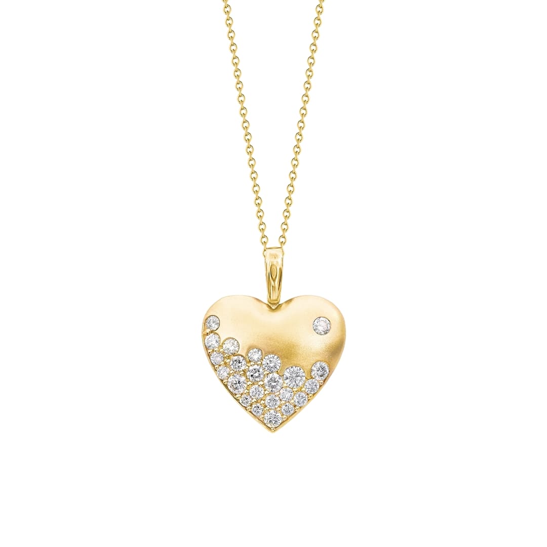 Puffy Heart Scattered Diamond Necklace