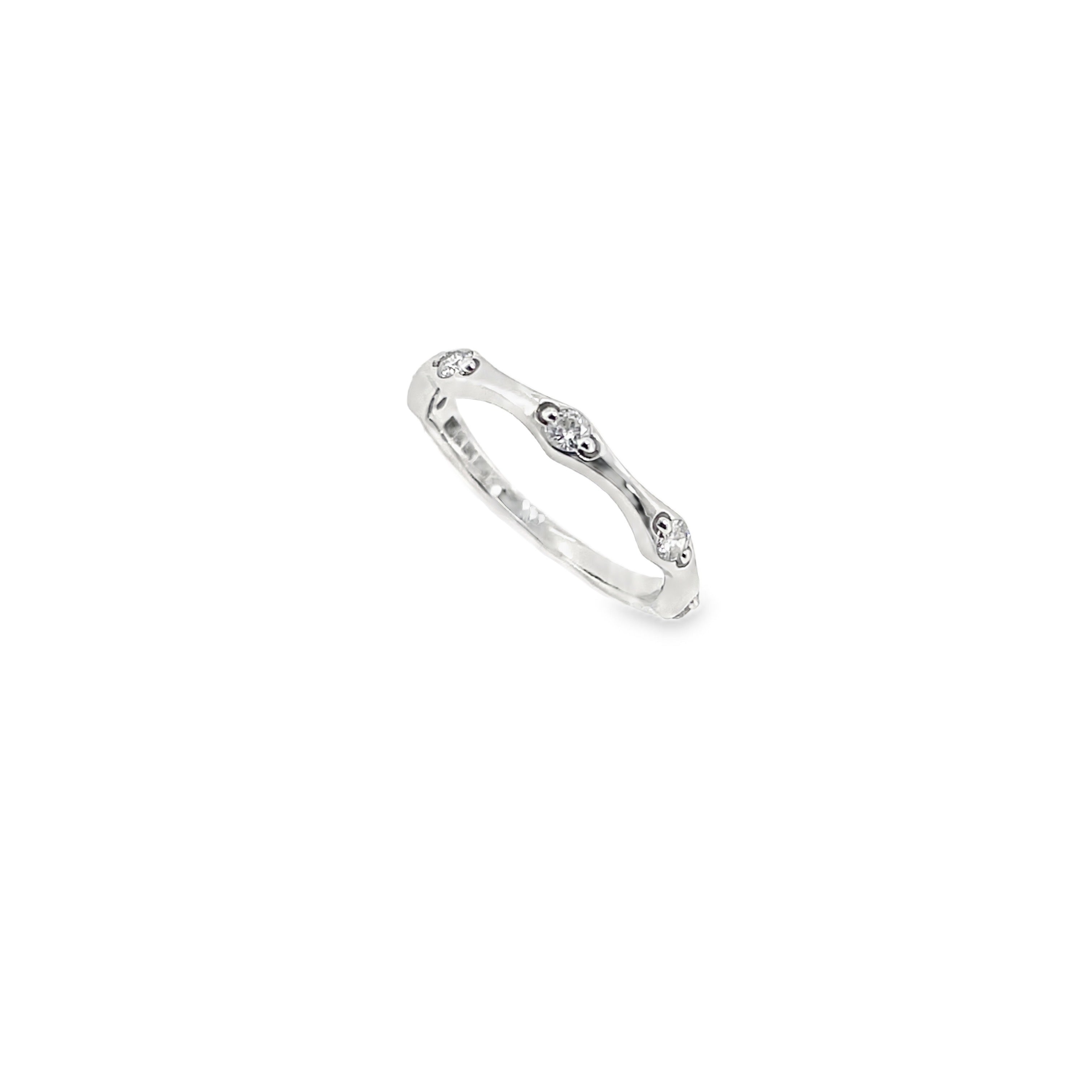 Scalloped Diamond Band Ring in White Gold