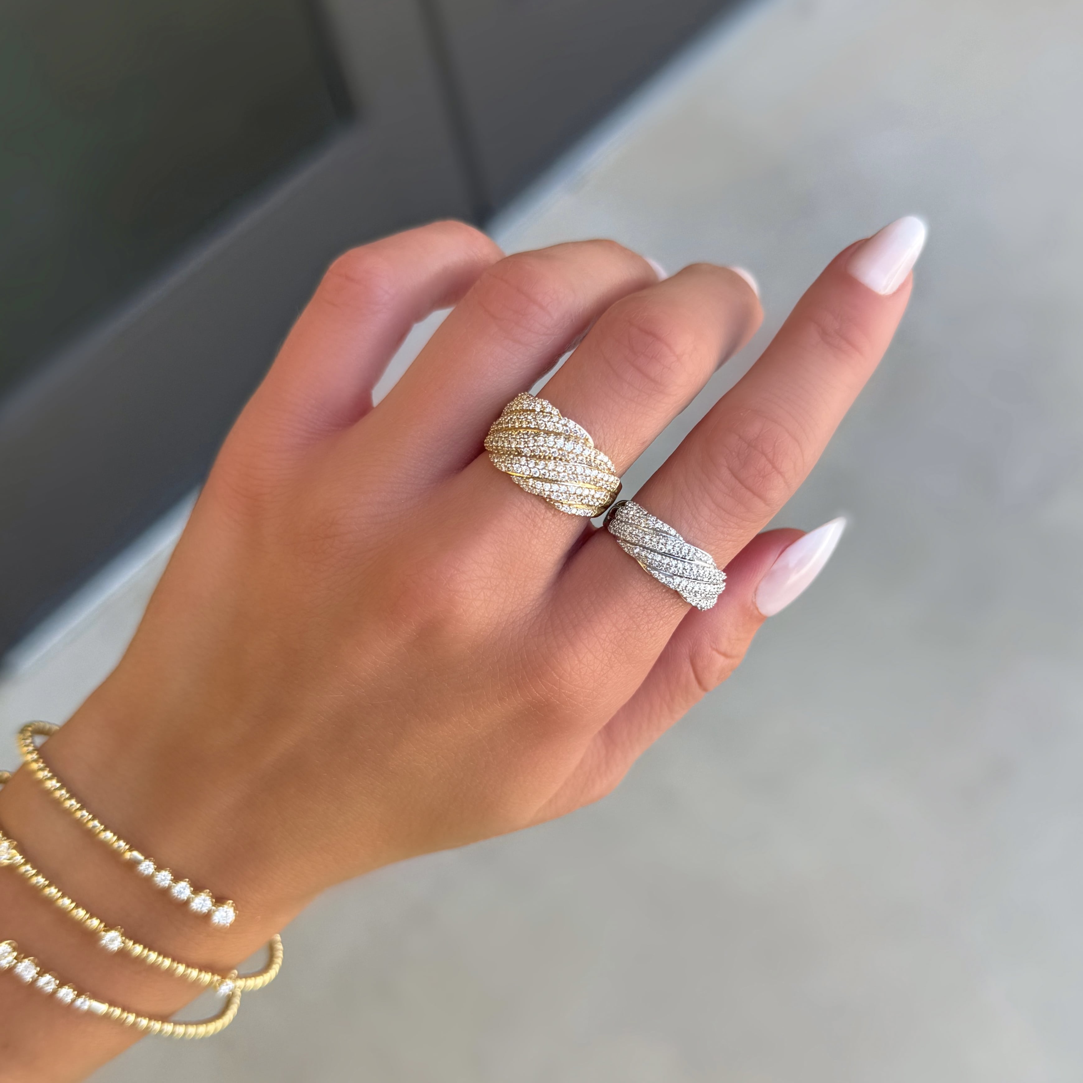Wavy Pave Diamond Bombe Ring
