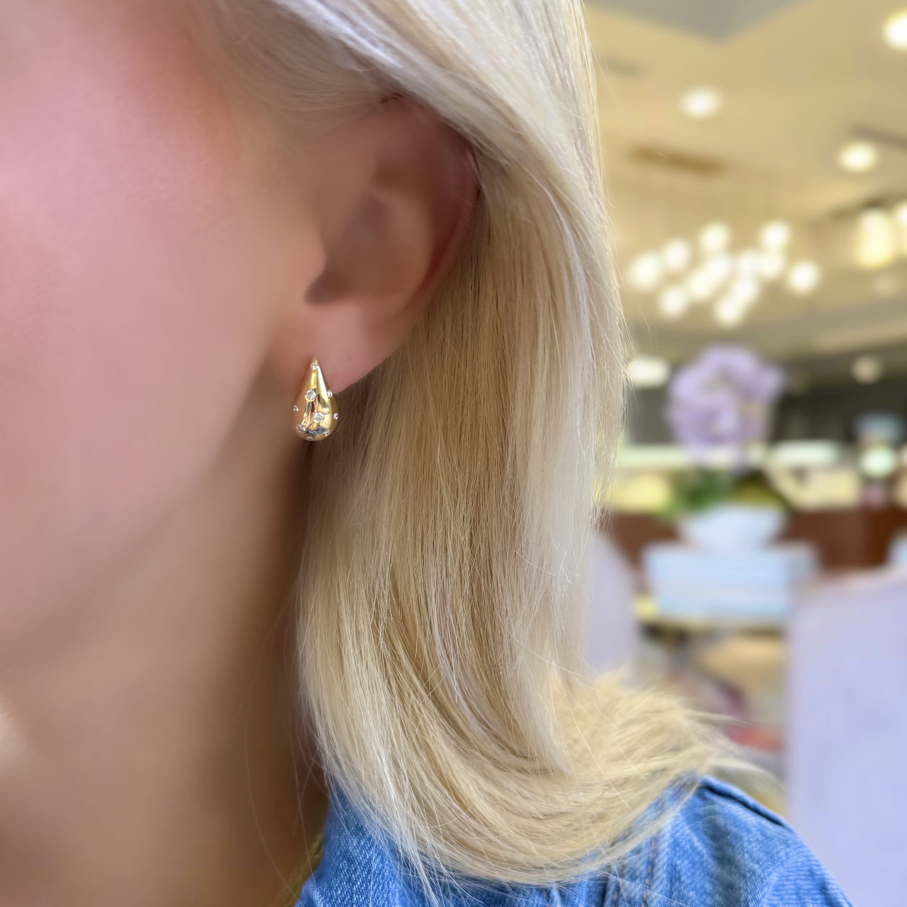 Scattered Diamond Puffy Teardrop Earrings