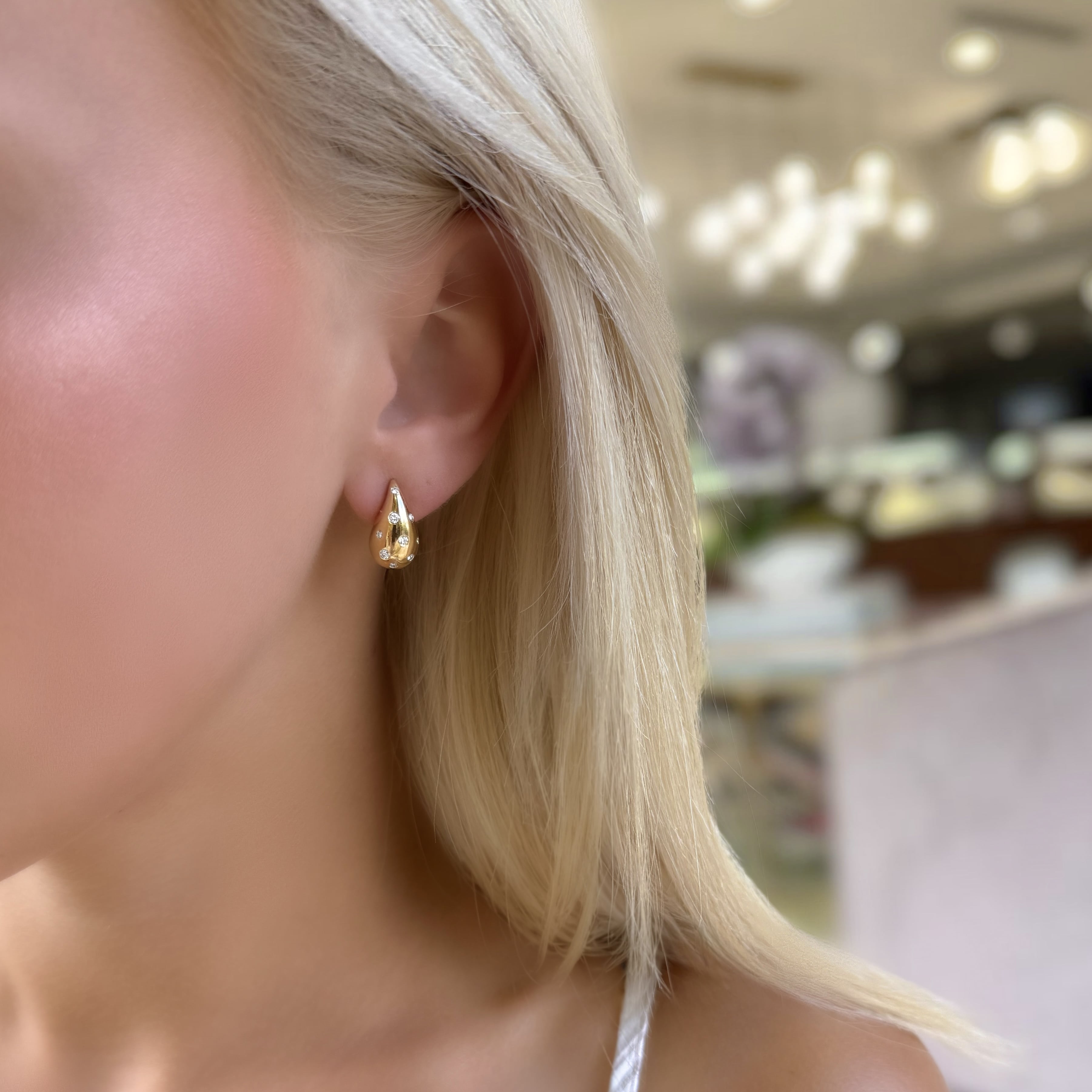 Scattered Diamond Puffy Teardrop Earrings