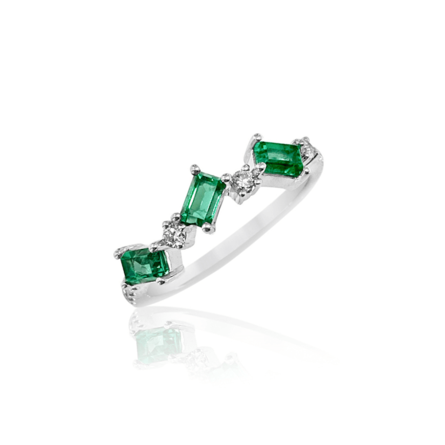 Alternating Emerald and Diamond Ring